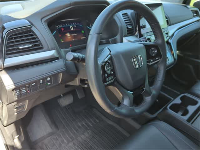 2023 Honda Odyssey Touring 2