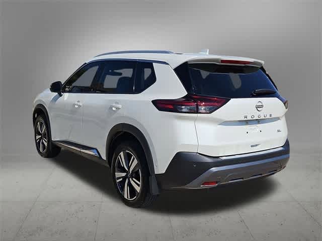 2023 Nissan Rogue SL 4