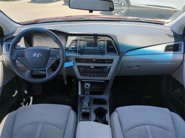 2015 Hyundai Sonata 2.4L SE 14