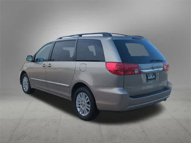 2008 Toyota Sienna XLE Ltd 4