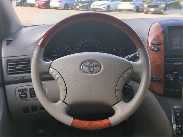 2008 Toyota Sienna XLE Ltd 24