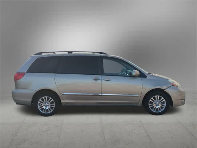 2008 Toyota Sienna XLE Ltd 7