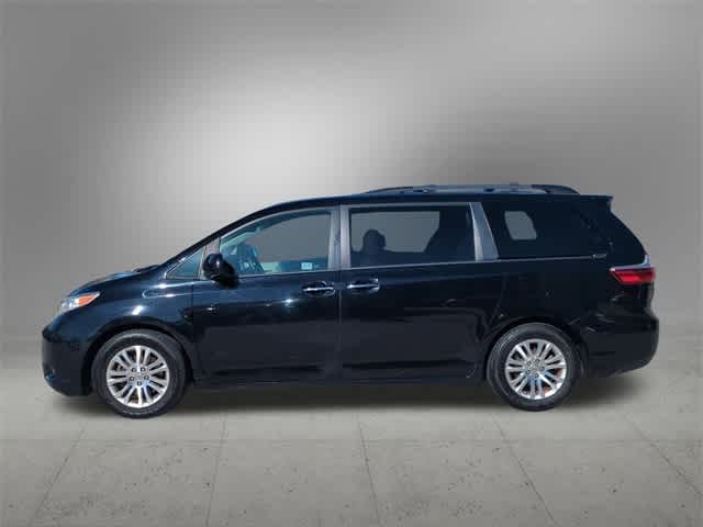 2015 Toyota Sienna XLE Premium 3