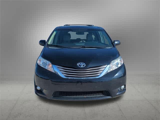 2015 Toyota Sienna XLE Premium 9