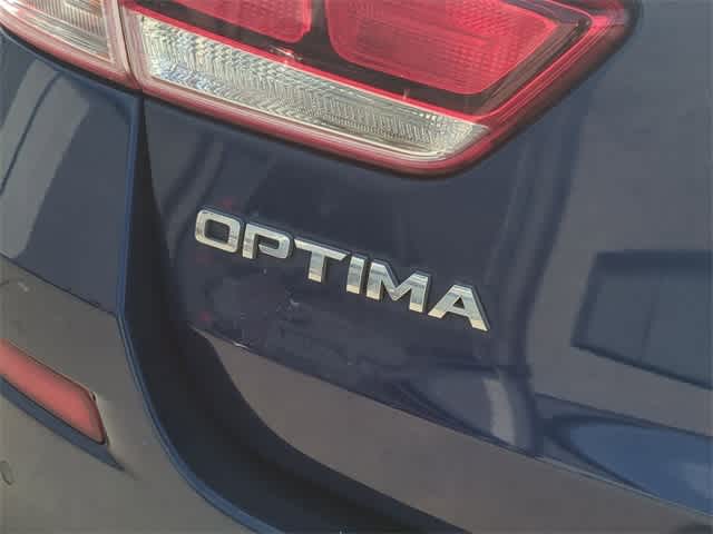 2019 Kia Optima LX 11