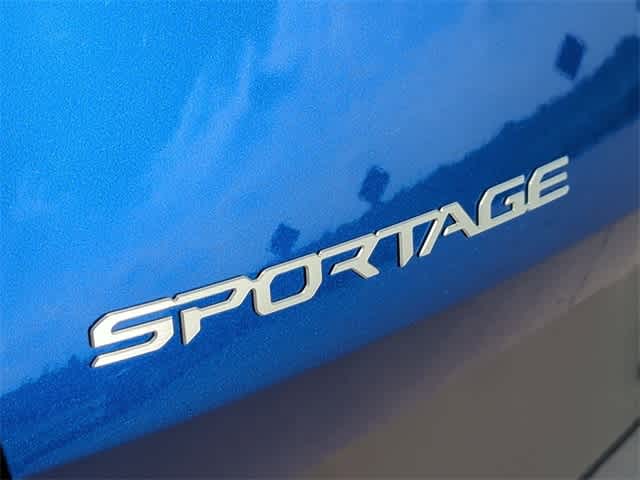 2023 Kia Sportage EX 12