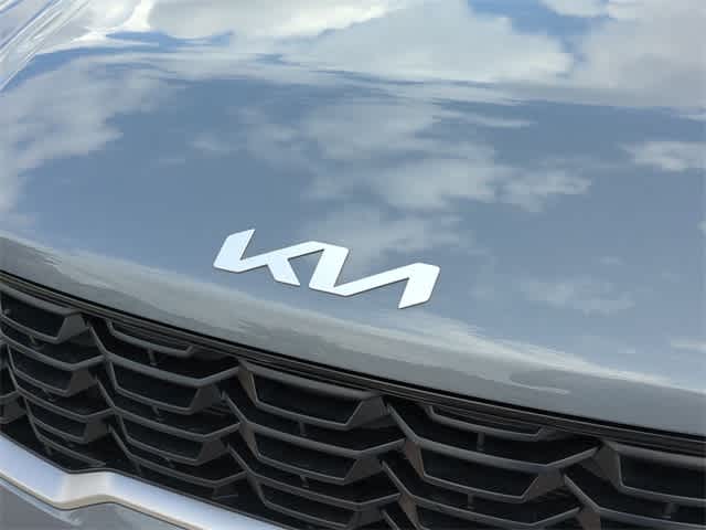 2024 Kia Sorento LX 10