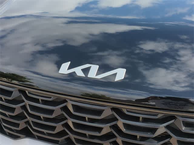 2024 Kia Sorento LX 10