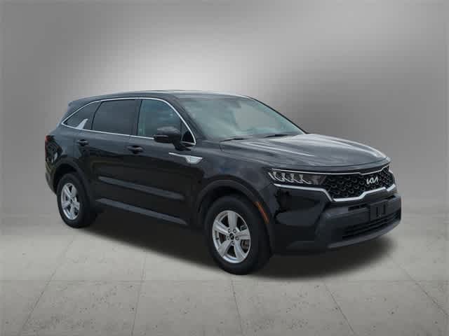 2022 Kia Sorento LX 8