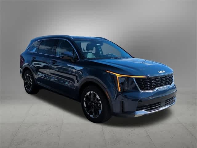 2024 Kia Sorento S 8