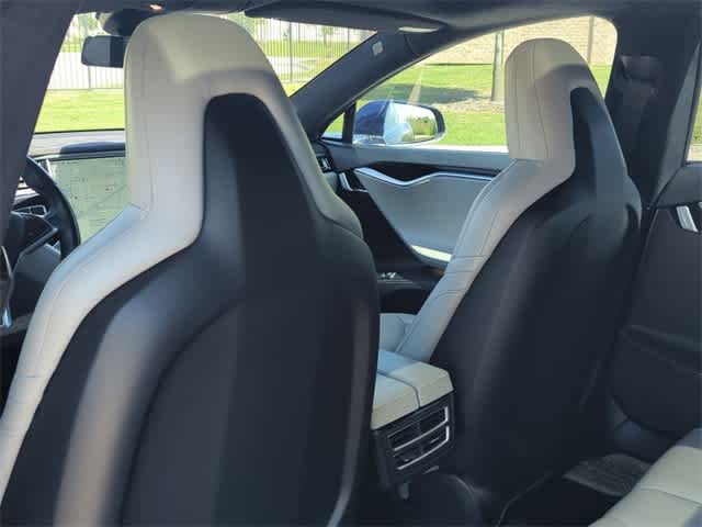 2015 Tesla Model S 70 17