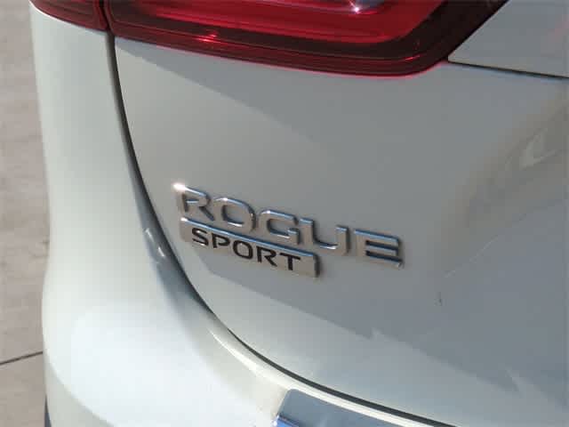 2021 Nissan Rogue Sport SV 11