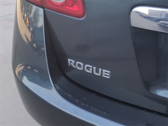 2013 Nissan Rogue S 12