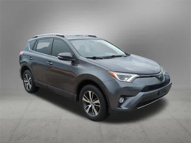 2017 Toyota RAV4 XLE 8