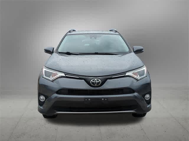 2017 Toyota RAV4 XLE 9