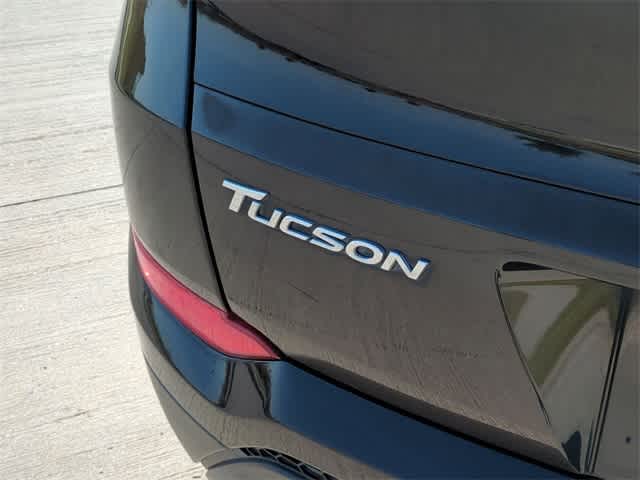 2016 Hyundai Tucson SE 12