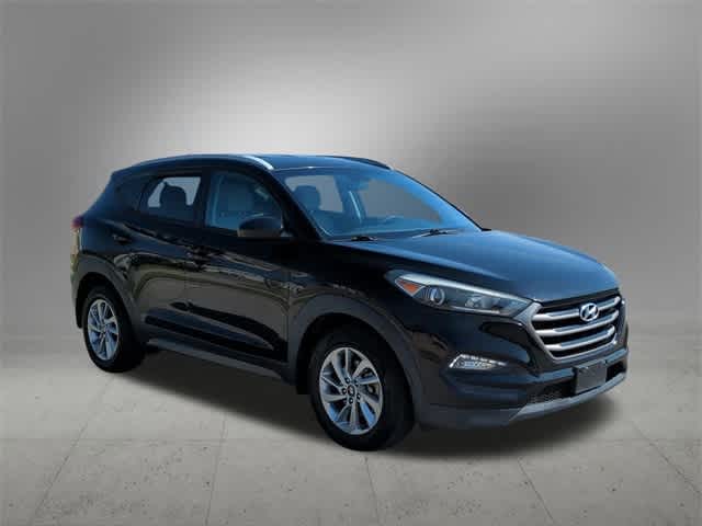 2016 Hyundai Tucson SE 8