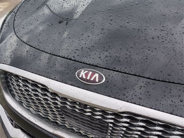 2020 Kia K900 Luxury 10