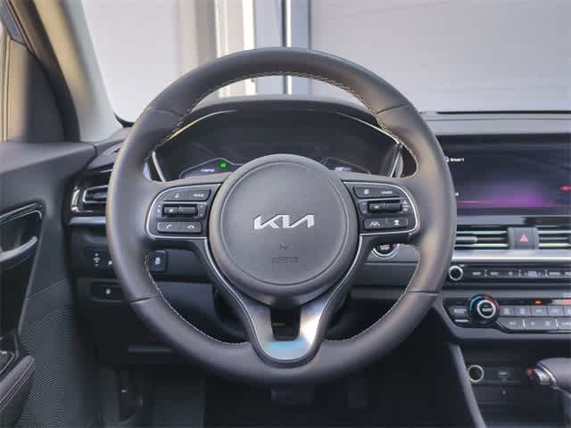 2022 Kia Niro Touring SE 24