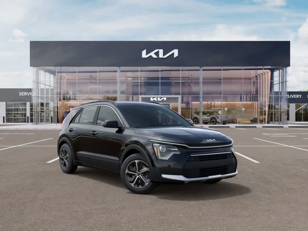 2025 Kia Niro LX 8