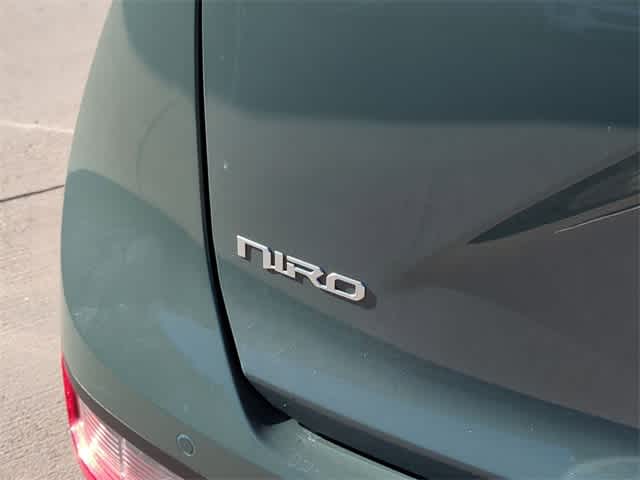 2024 Kia Niro EX 11