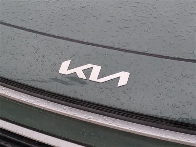 2024 Kia Niro Plug-In Hybrid EX 10