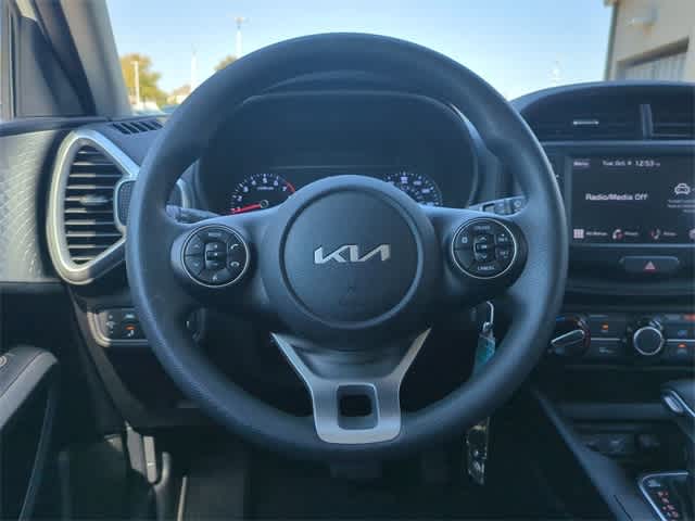 2022 Kia Soul LX 22