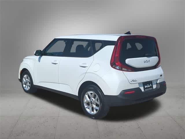 2022 Kia Soul LX 4