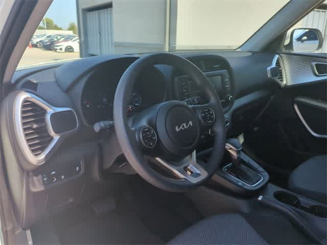 2022 Kia Soul LX 2