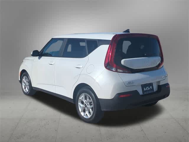 2022 Kia Soul LX 4