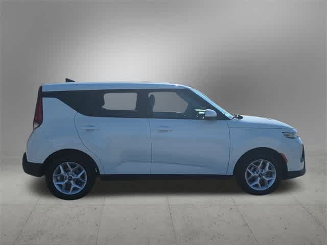 2022 Kia Soul LX 7