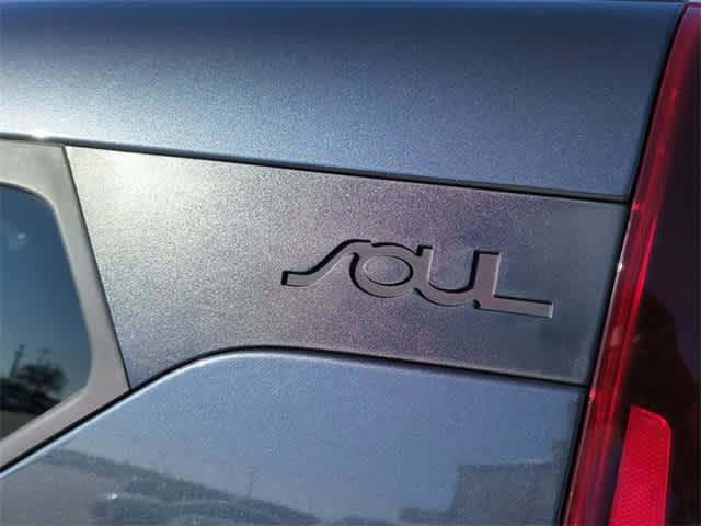 2021 Kia Soul S 12