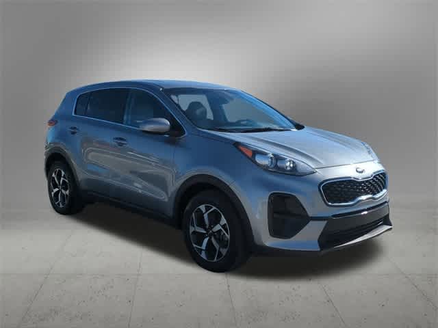 2022 Kia Sportage LX 8