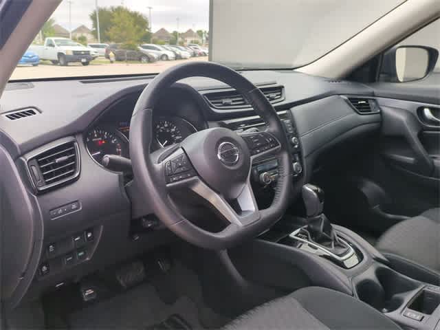 2018 Nissan Rogue SV 2