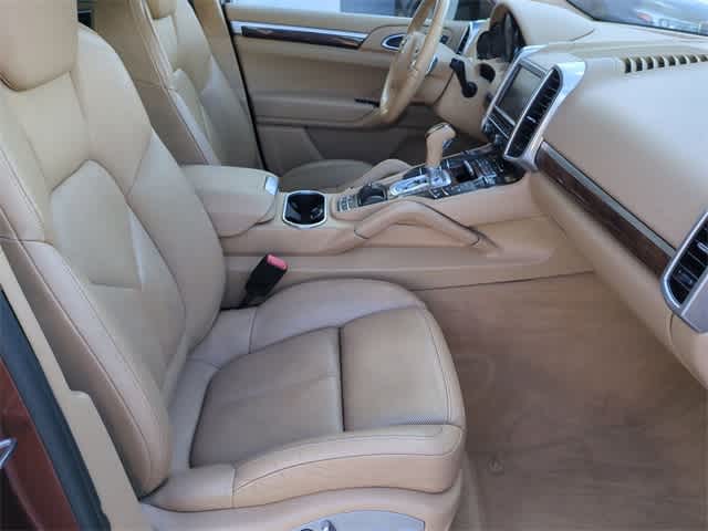 2011 Porsche Cayenne BASE 22