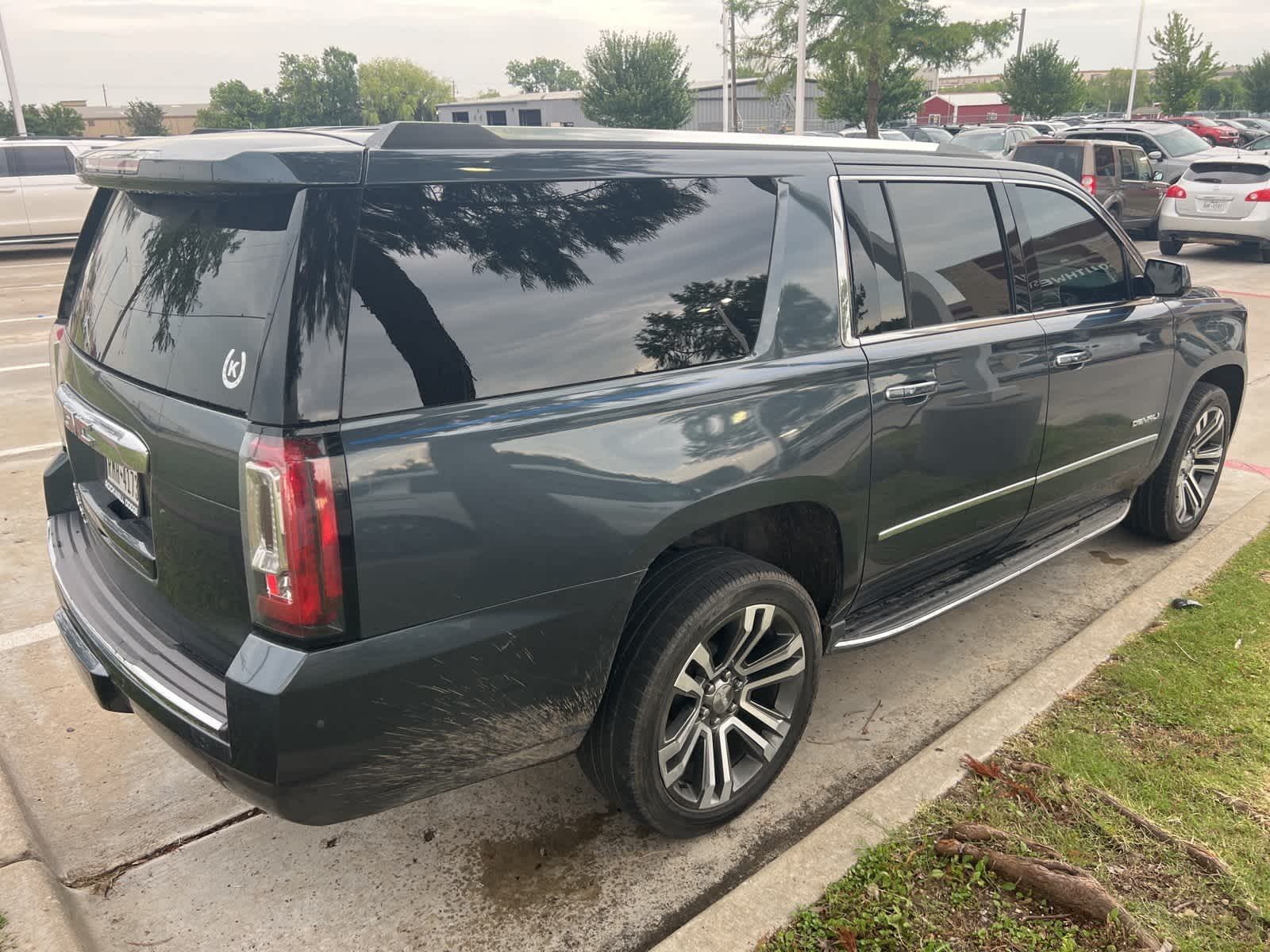 2019 GMC Yukon XL Denali 2