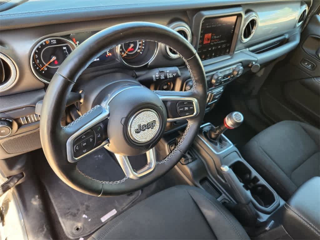 2021 Jeep Wrangler Unlimited Sahara 2