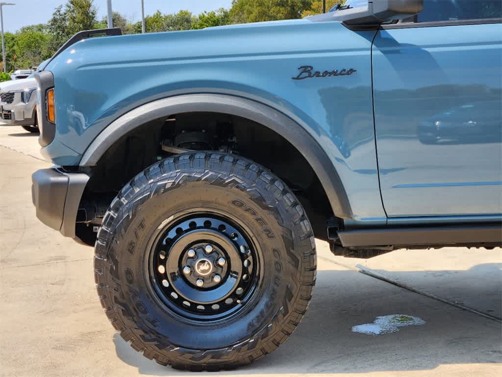 2022 Ford Bronco Black Diamond 8