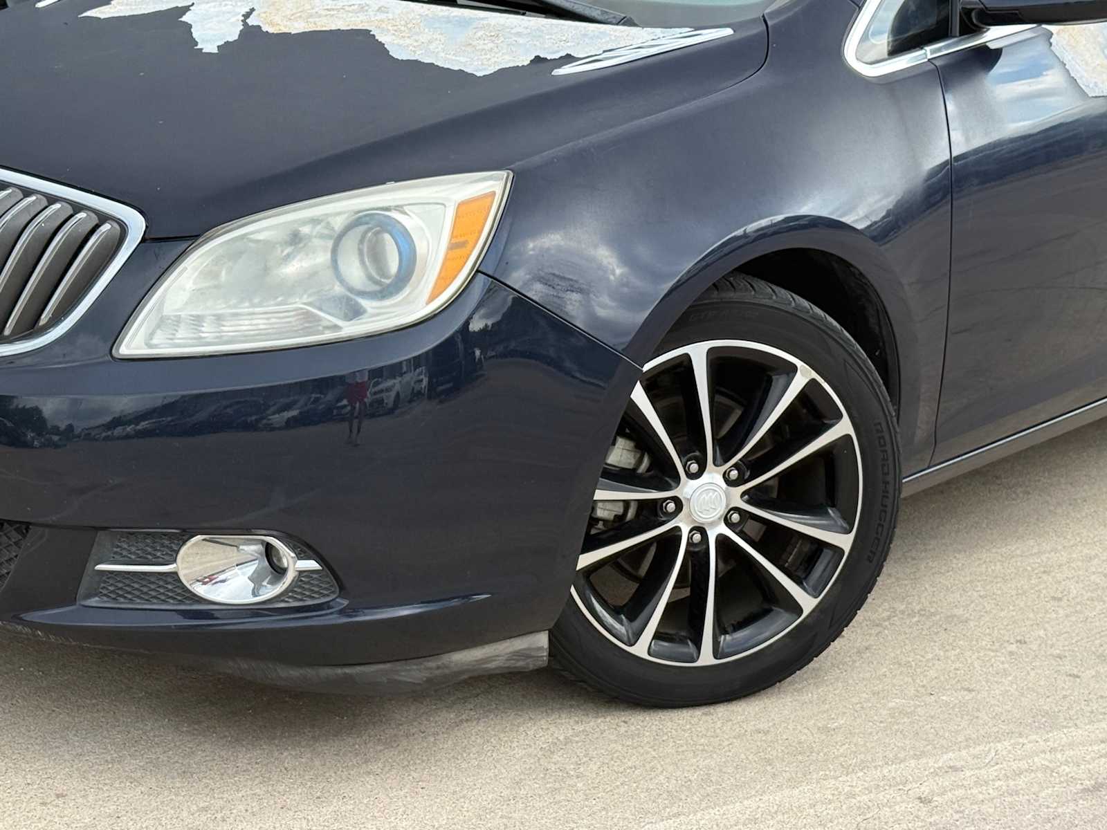 View vehicle photo 3