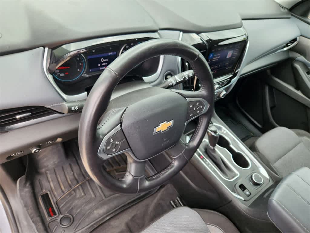 2020 Chevrolet Traverse LT Cloth 2