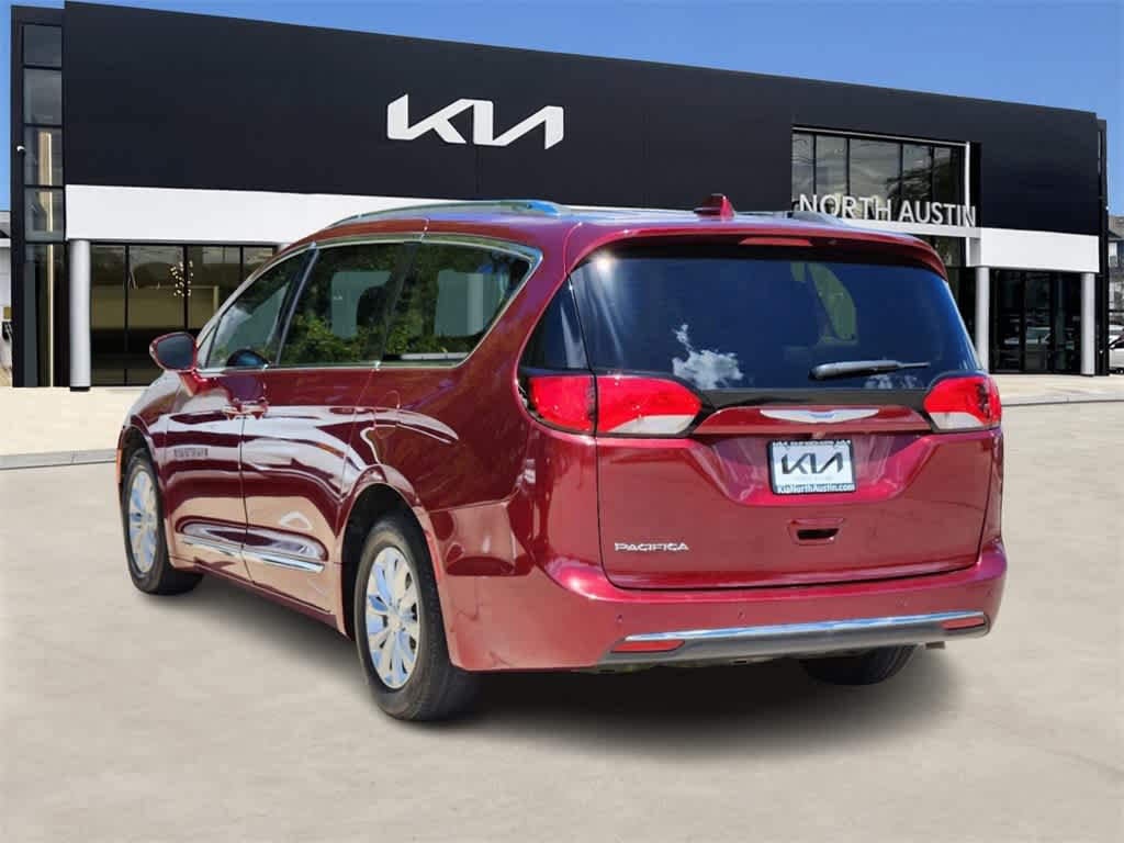 2019 Chrysler Pacifica Touring L 5