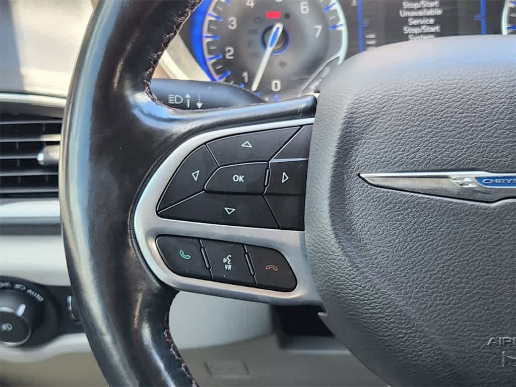 2019 Chrysler Pacifica Touring L 26