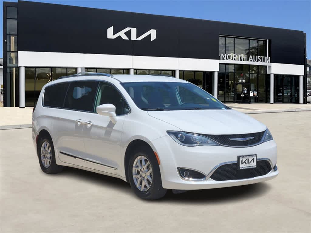 2020 Chrysler Pacifica Touring L 3