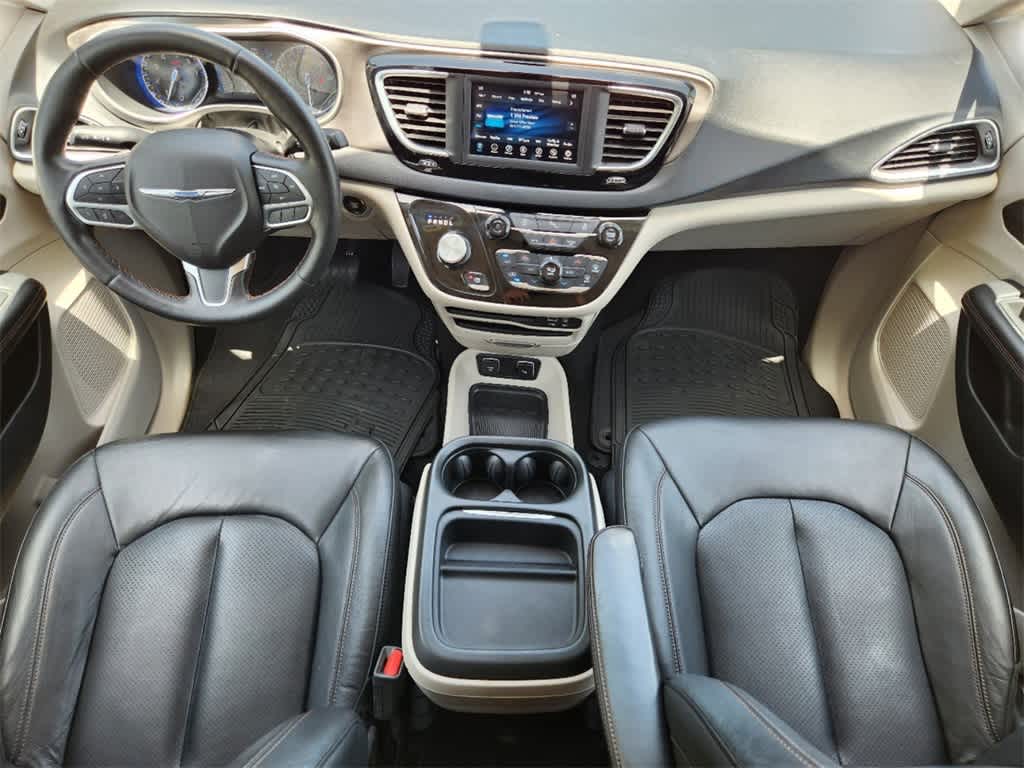 2020 Chrysler Pacifica Touring L 25