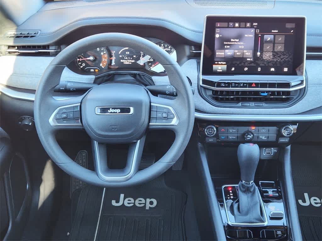 2023 Jeep Compass Sport 26