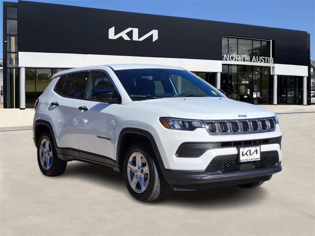 2023 Jeep Compass Sport 3