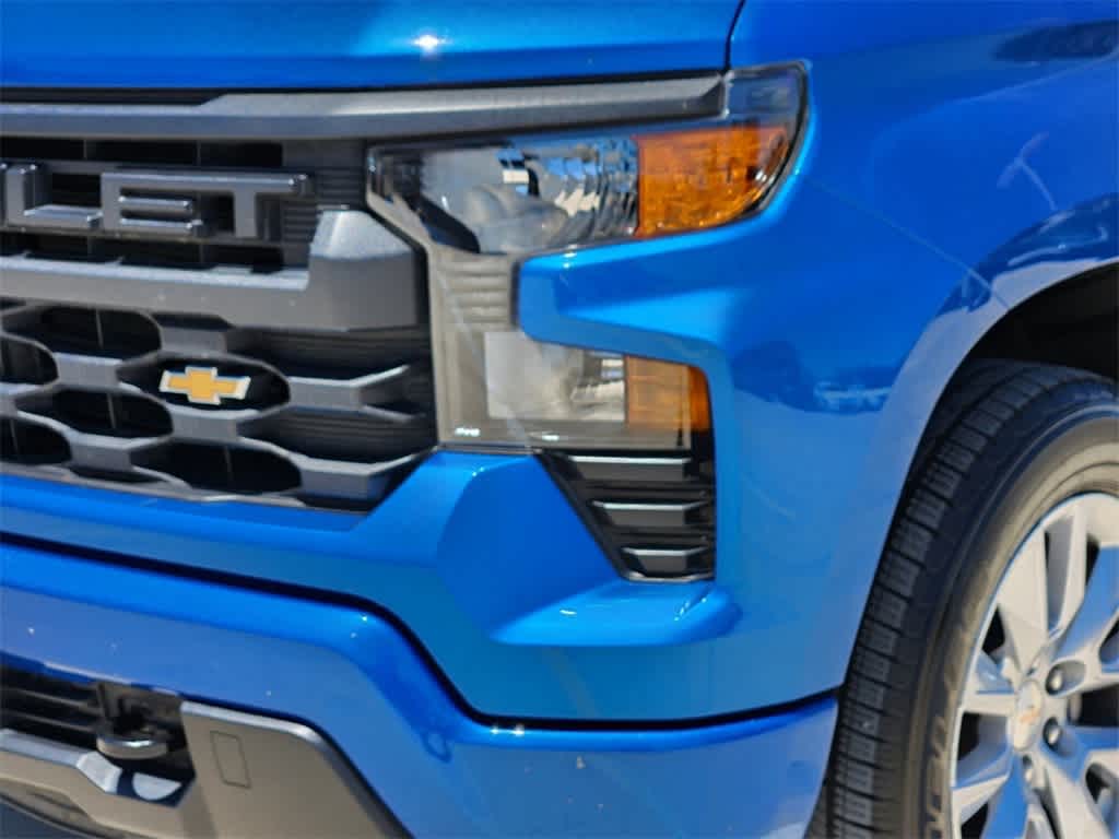 2022 Chevrolet Silverado 1500 Custom 2WD Crew Cab 147 7