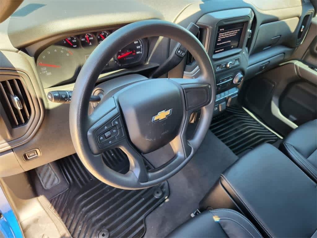 2022 Chevrolet Silverado 1500 Custom 2WD Crew Cab 147 2