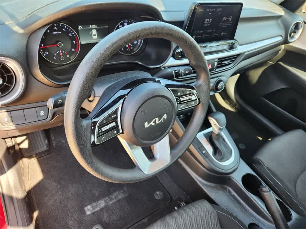 2024 Kia Forte LXS 2