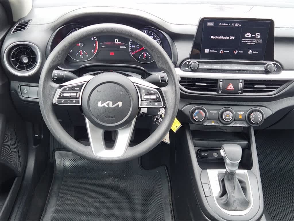 2024 Kia Forte LXS 24